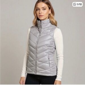 The North Face Women's Light Silver Quilted Packable Down Vest Size SP